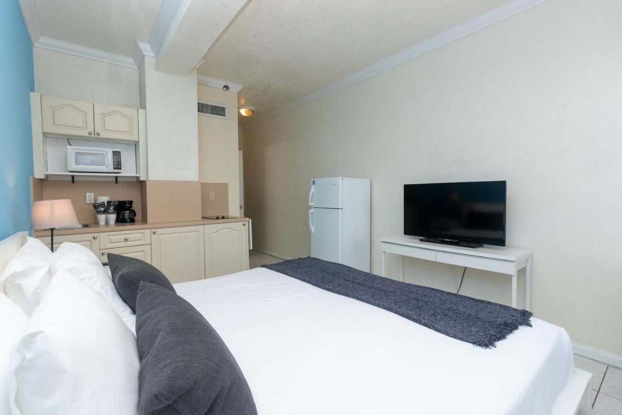 433 Studio Hollywood Beach Dania Beach Bagian luar foto