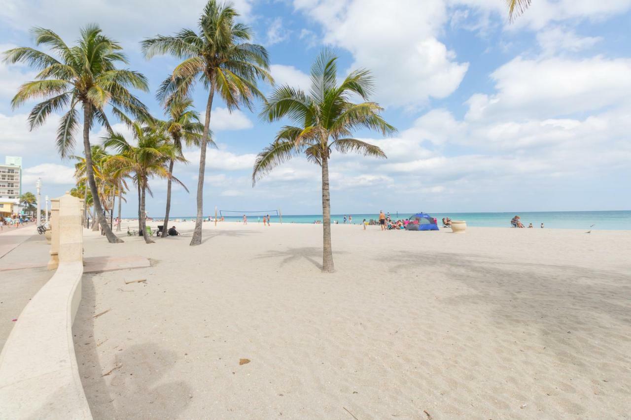 433 Studio Hollywood Beach Dania Beach Bagian luar foto
